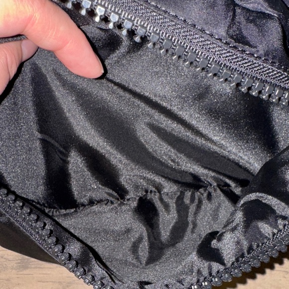 Lululemon Athletica Black Travel Belt Bag - Picture 10 of 12